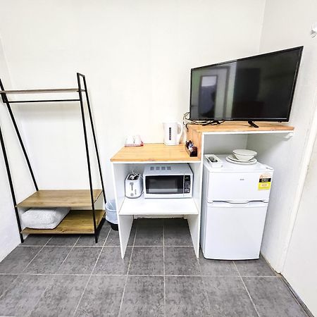 Green Door Motel Lavington 외부 사진