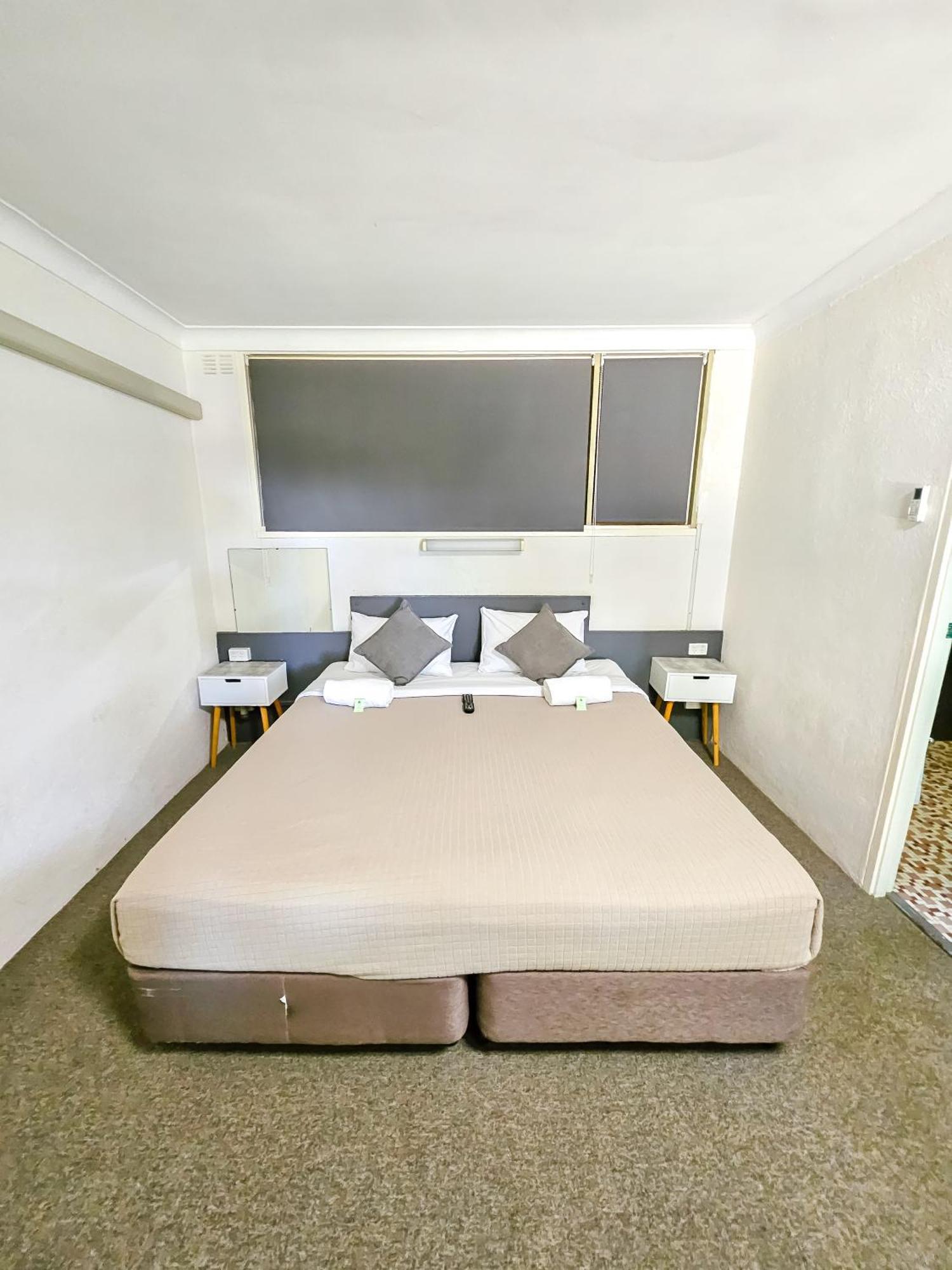 Green Door Motel Lavington 외부 사진