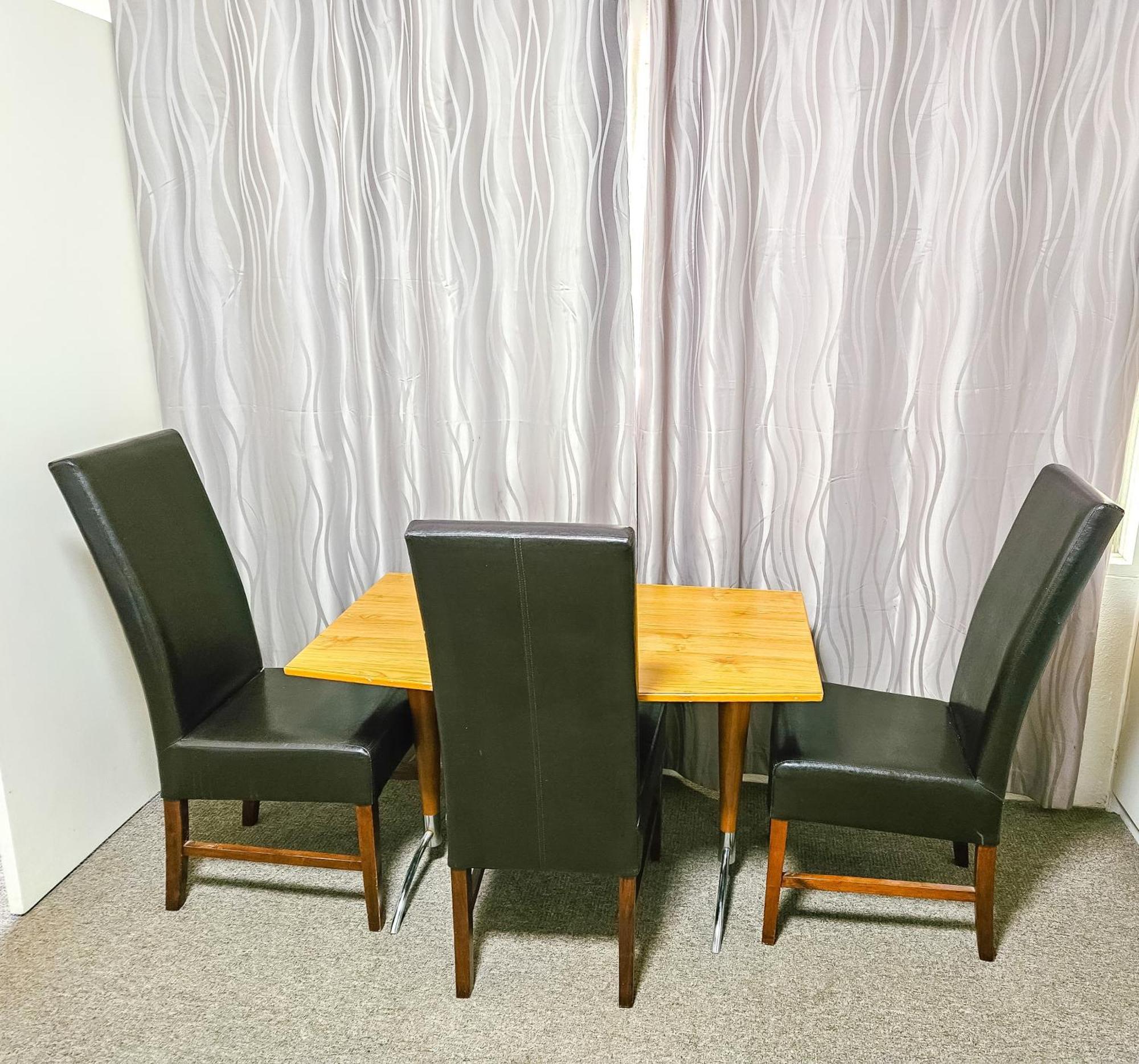 Green Door Motel Lavington 외부 사진